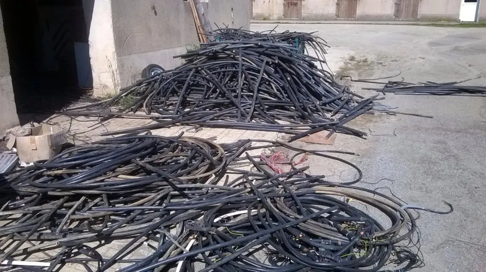 Achat de câbles électriques près de Laval